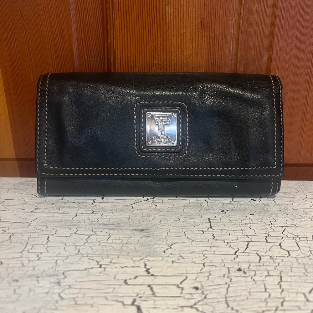 Tignanello Black Leather Wallet good condition